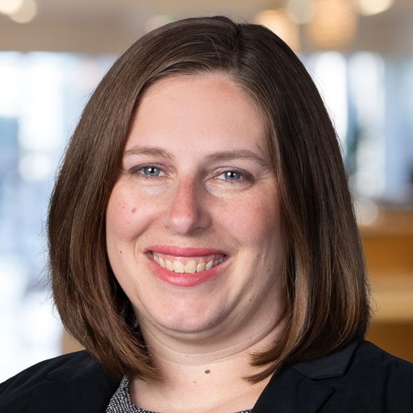 Lisa Carley Headshot