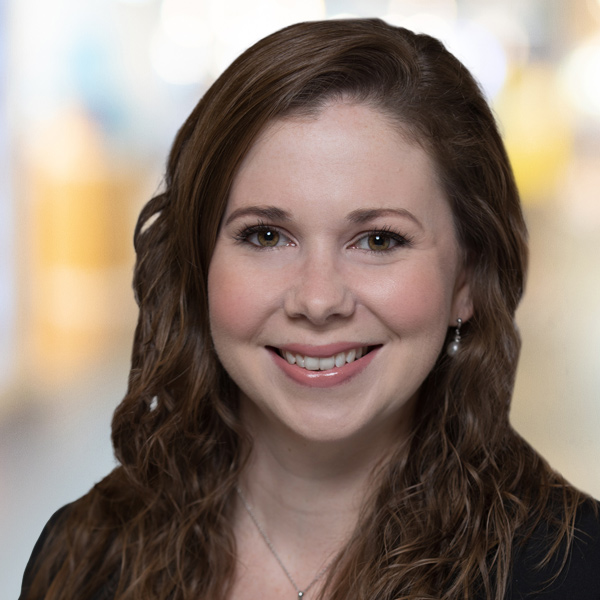 Amanda Bobeck Headshot