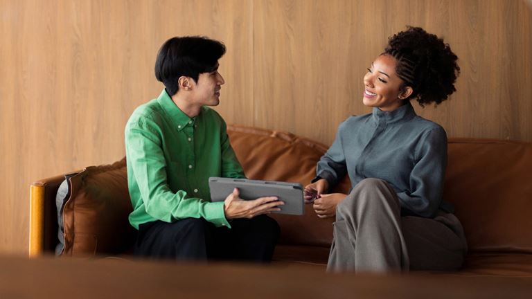 Two people discussing portfolio optimization
