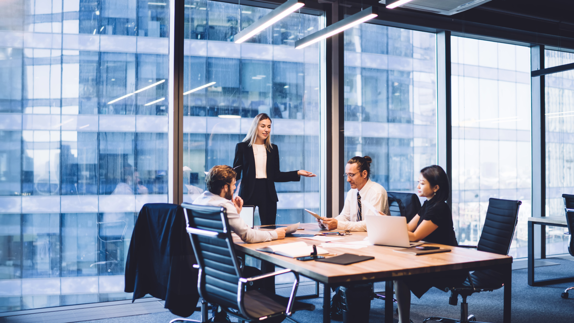 Vefghi Holding Corp. et al. c. Le Roi (CCI/CAF) 