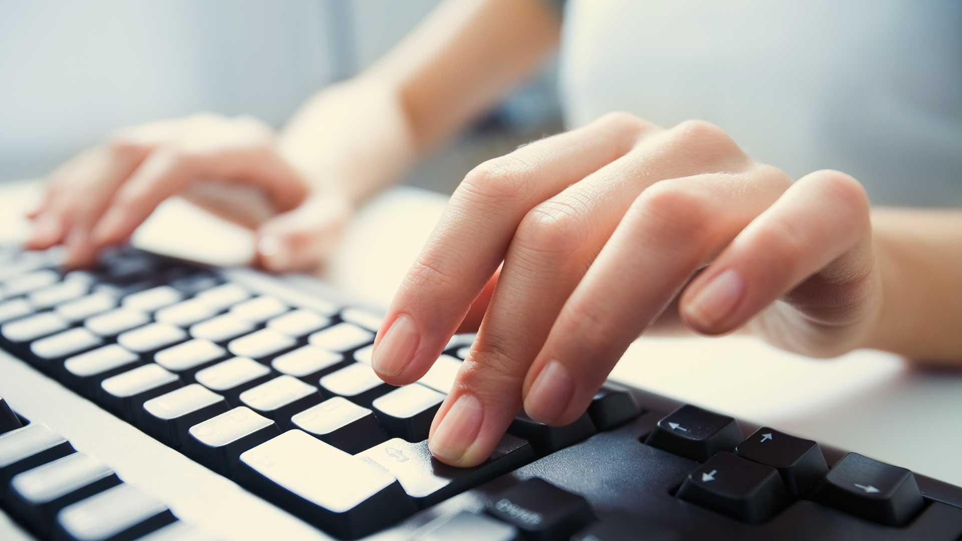 Ali Spinner Accepts 7th Annual Emerging Leaders Award in New York City