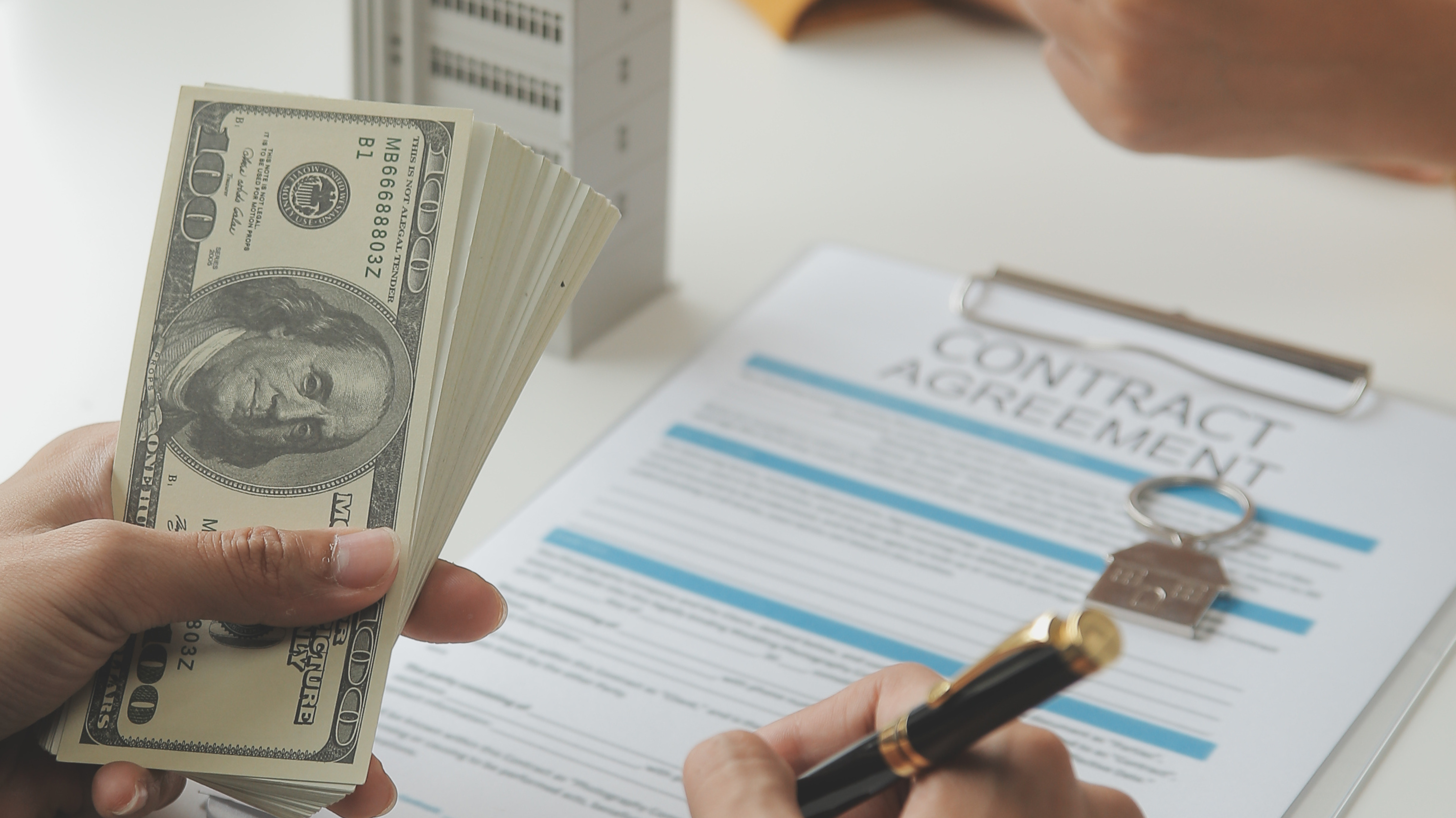 tasas-de-interes-y-presion-financiera-lo-que-hoy-deben-revisar-hogares-y-empresas