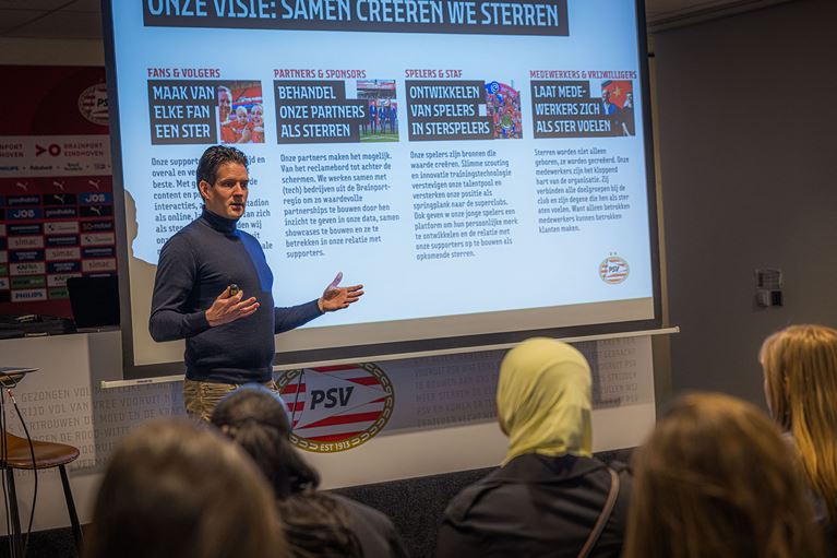 Crowe en Fontys