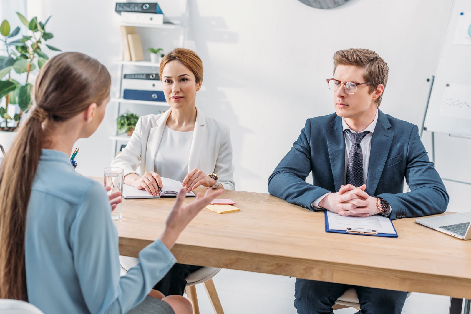 crowe-slovenia-transparentnost-plac-nova-direktiva-za-podjetja-2026