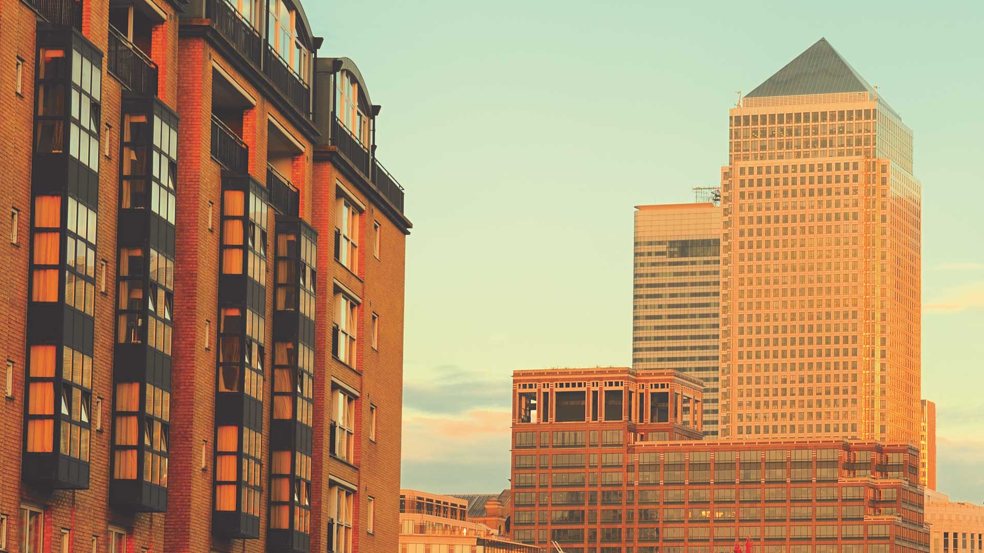 Canary wharf flats and offices