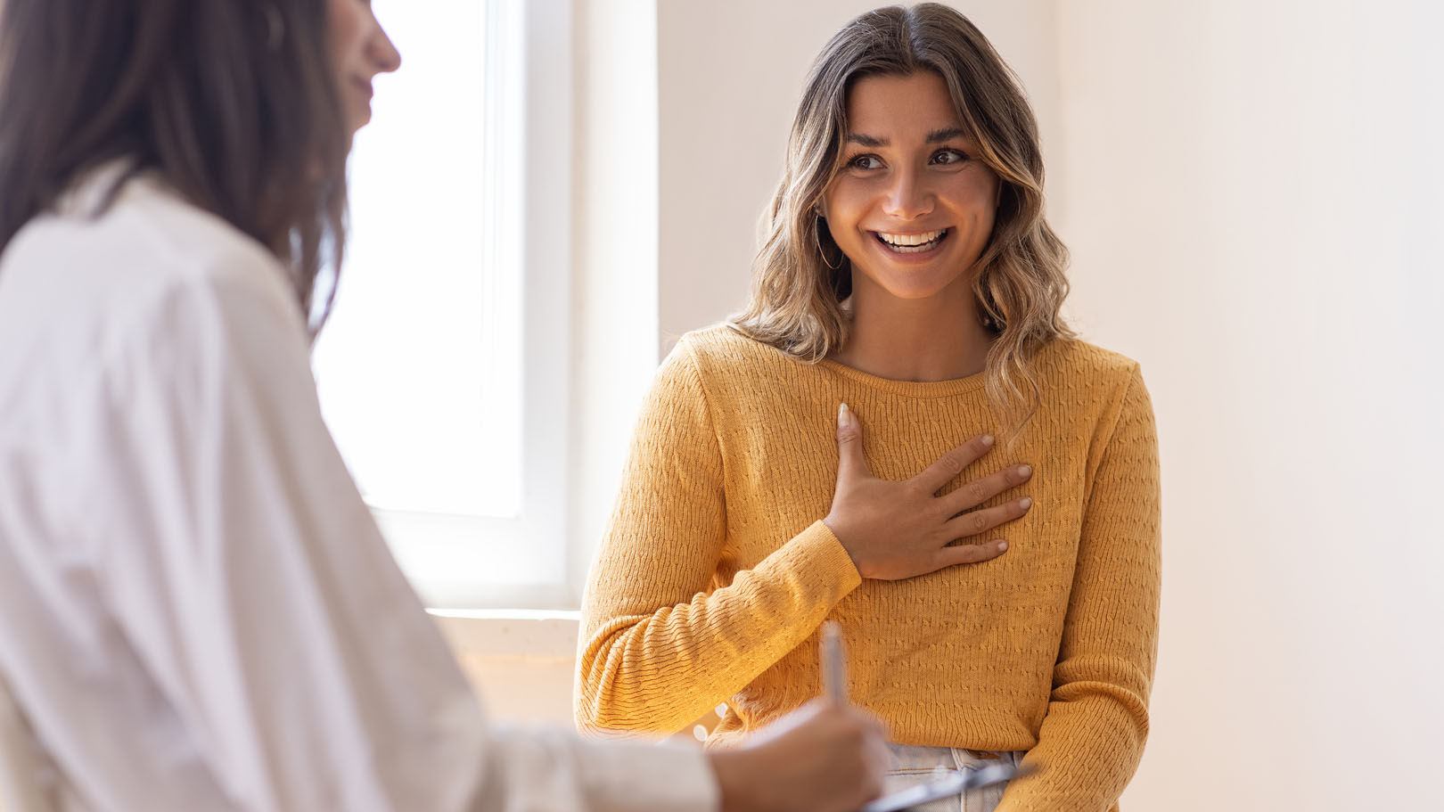 doctor speaking to a patient