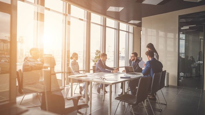 People in presentatoin