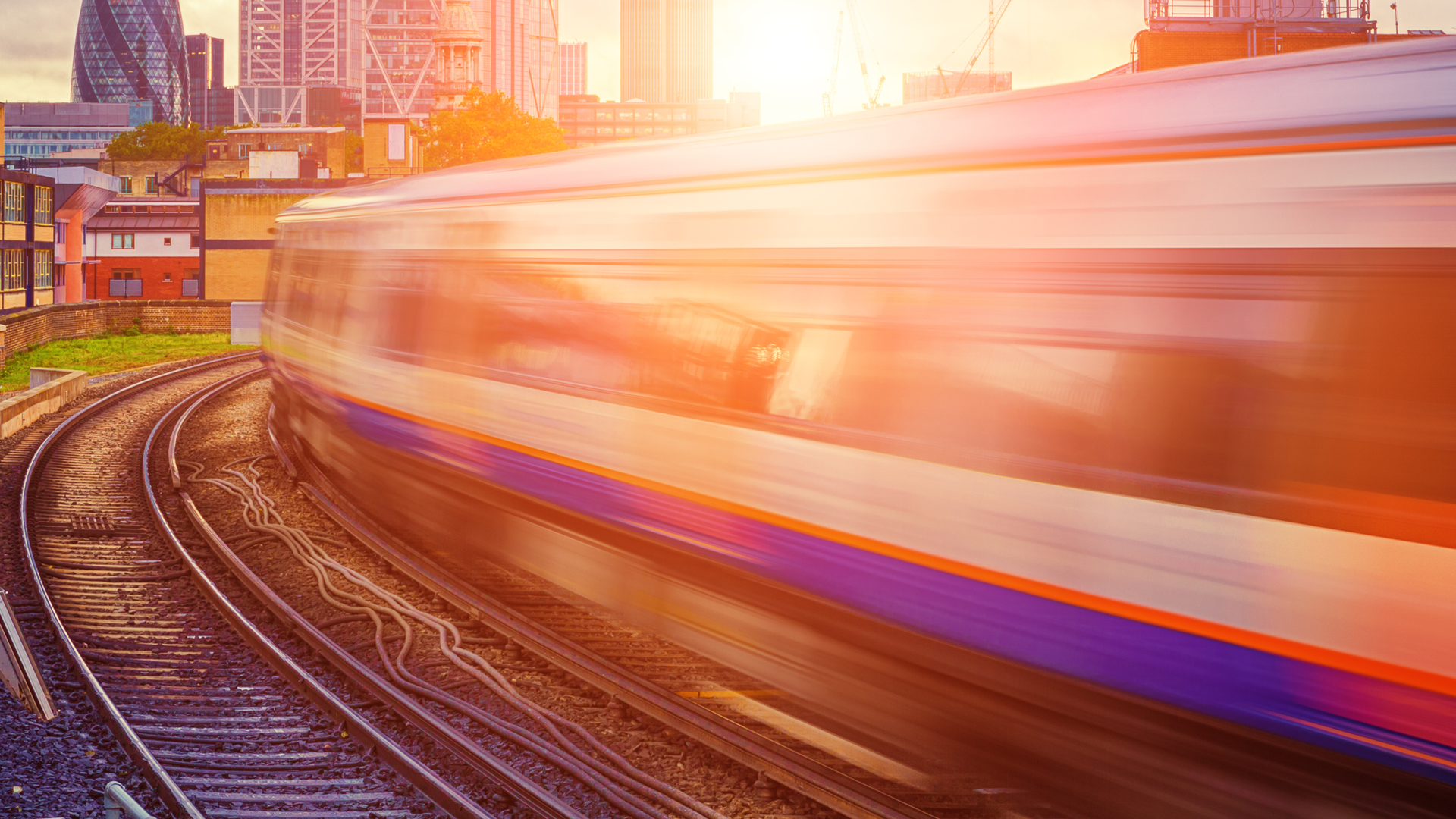 Train-blurred-on-tracks