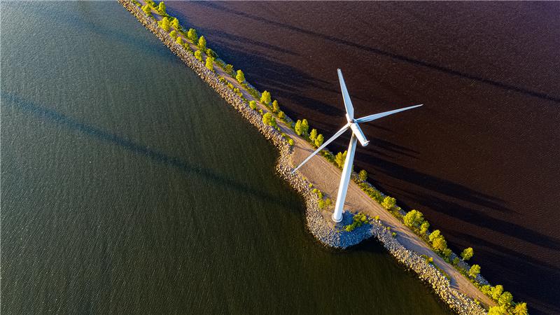 Wind turbine on road