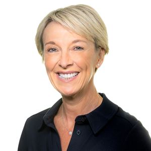 Jaki Mitchell, Crowe UK